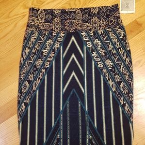 Lularoe Elegant Cassie-Medium
